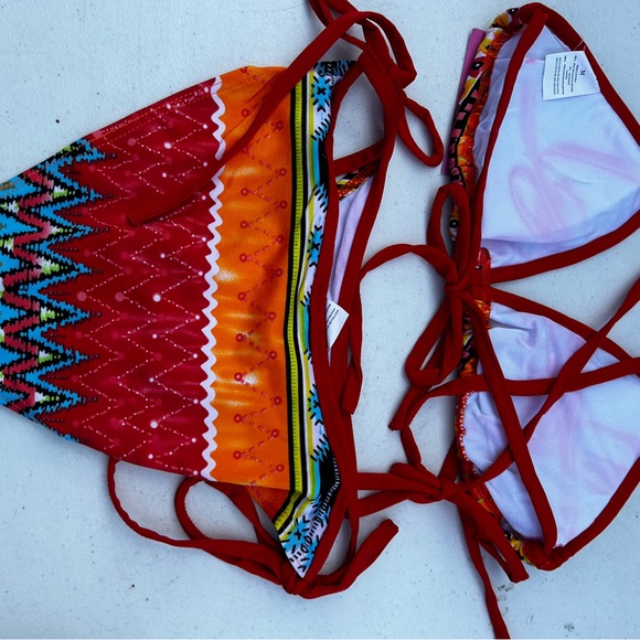 Red bikini set - Picture 4 of 4